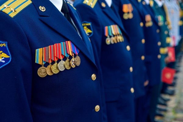 Découvrez les médailles militaires et leur signification héroïque